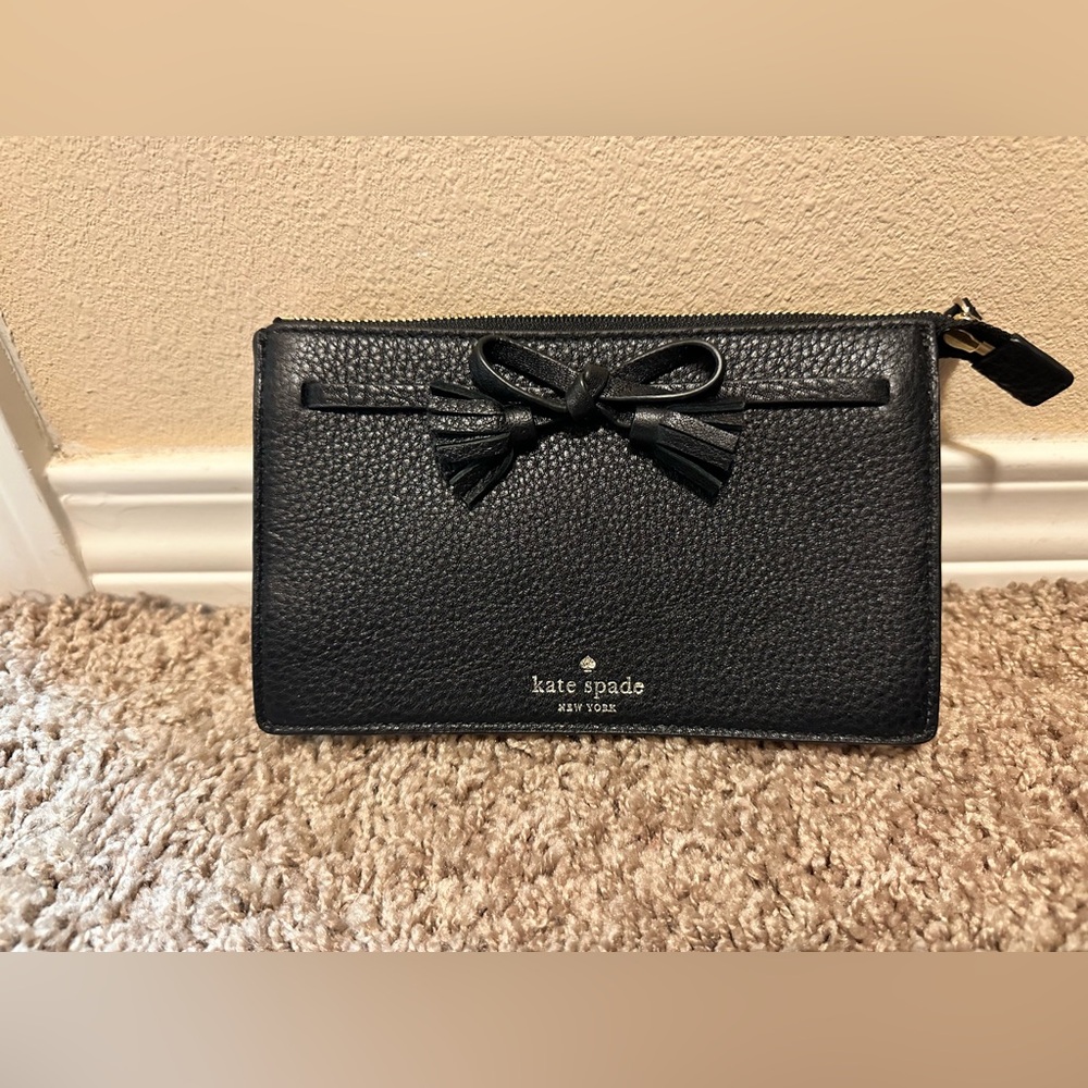 Kate Spade black pebble leather wristlet. Brand new! - Picture 4 of 4